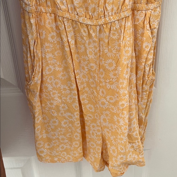 H&M | Romper Bundle - Picture 3 of 7